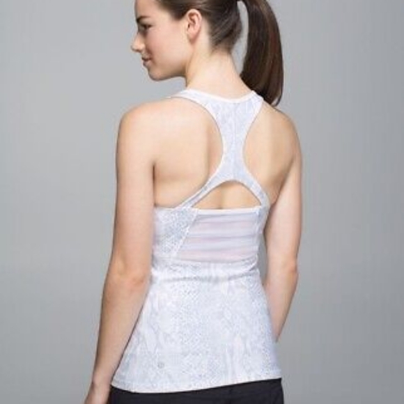 EUC Lululemon size 4 tank white and grey - Picture 2 of 6